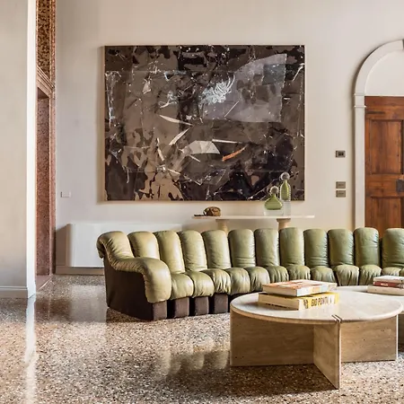 Apartman Noble Floor Art R&r *