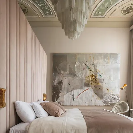 Noble Floor Art R&r Apartman Velence